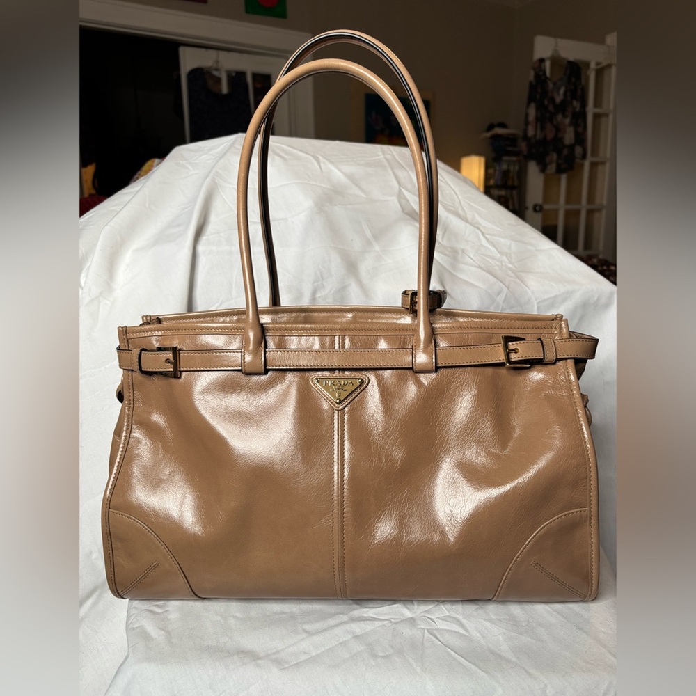 Prada Bonnie large in Cameo